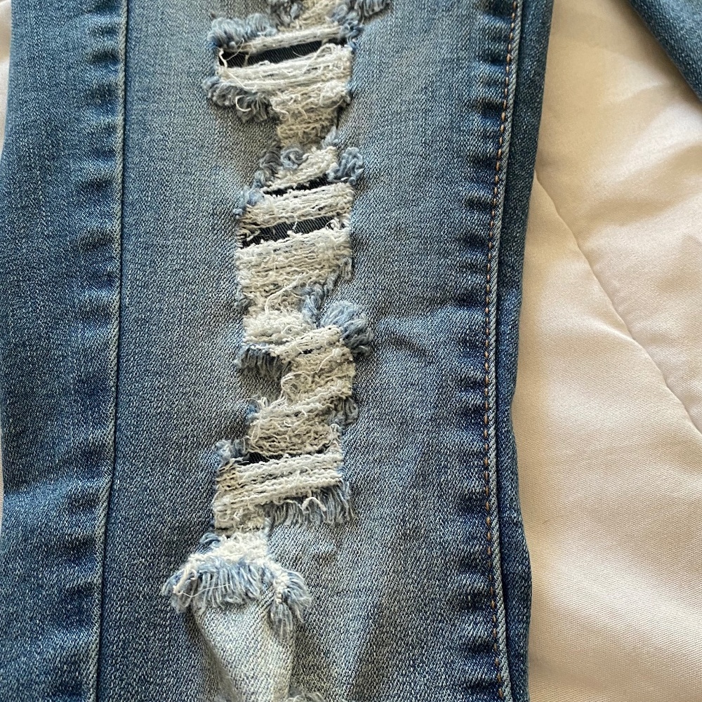 Jeans - Picture 2 of 3